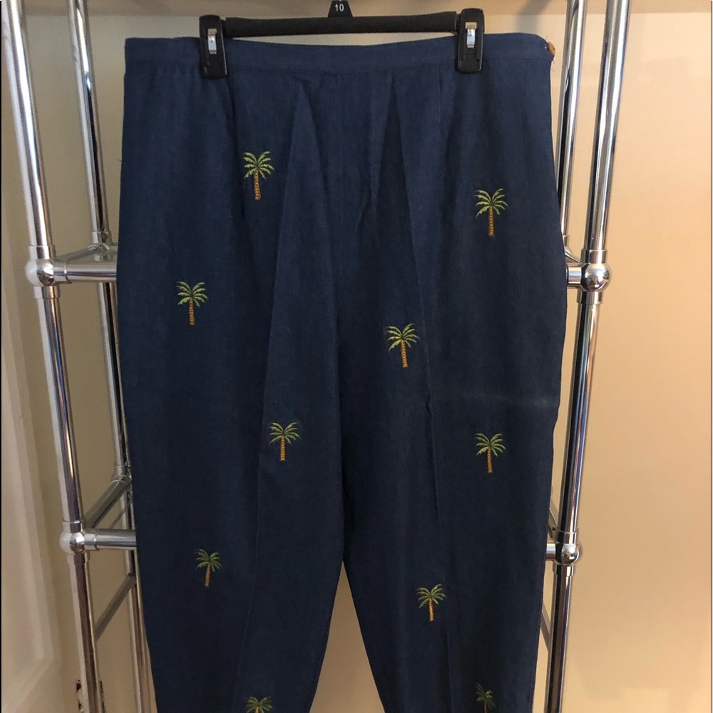 NWT Embroidered palm tree jeans